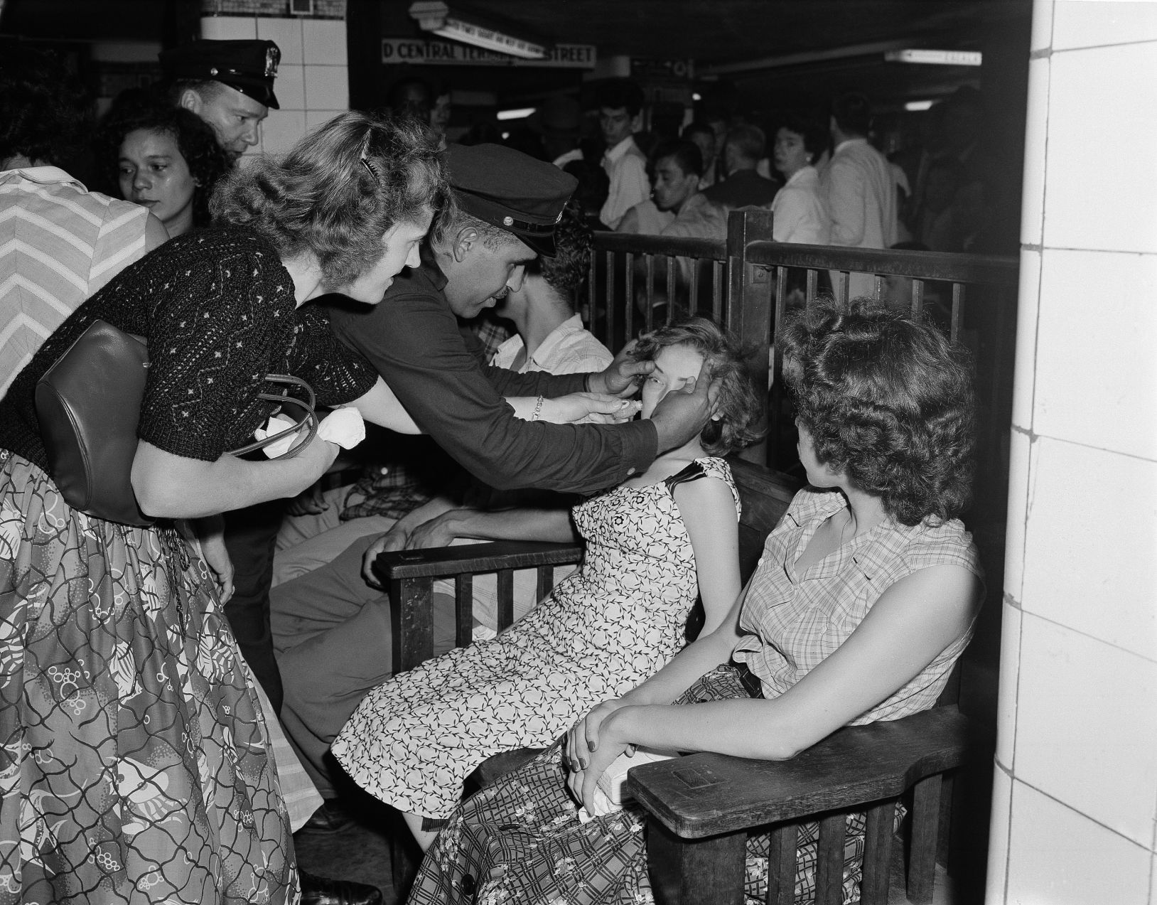 NYC subway crowding 1956